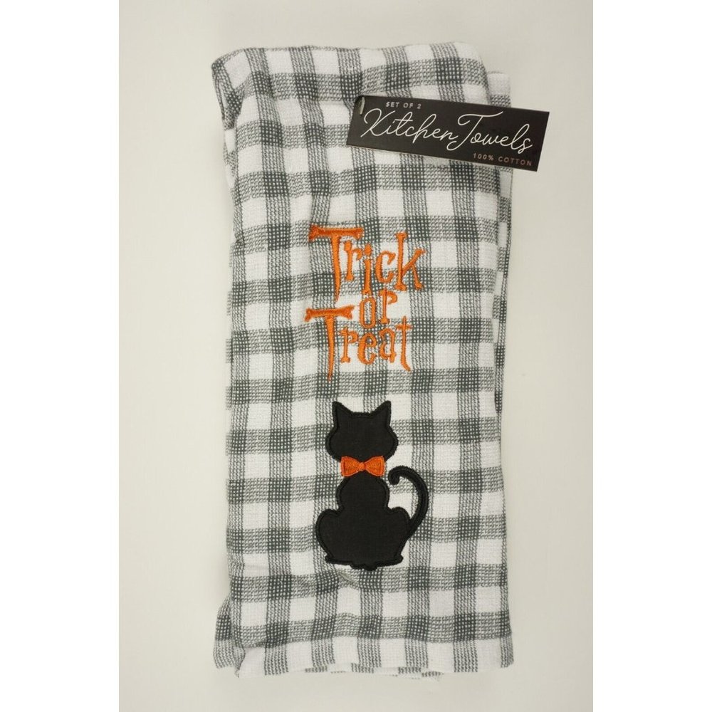 New Set of Two Trick Or Treat Halloween Kitchen Towels White Black Cat Checkered